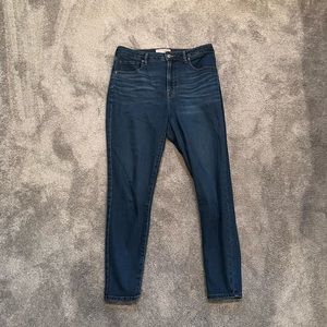 Everlane curvy skinny jeans